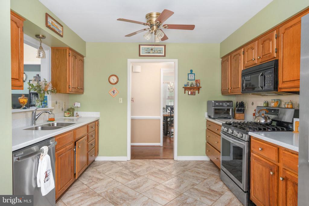 10619 HEATHER GREENS CIR, SPOTSYLVANIA, Virginia 22553, 3 Bedrooms Bedrooms, ,2 BathroomsBathrooms,Residential,10619 HEATHER GREENS CIR,VASP2040850 MLS # VASP2040850
