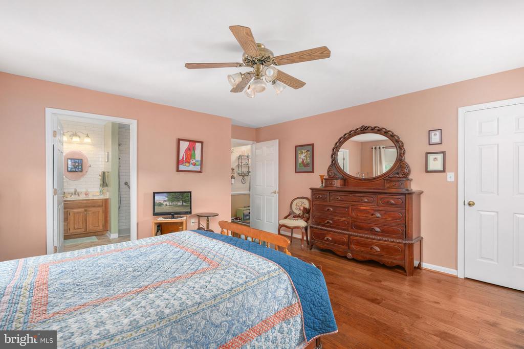 10619 HEATHER GREENS CIR, SPOTSYLVANIA, Virginia 22553, 3 Bedrooms Bedrooms, ,2 BathroomsBathrooms,Residential,10619 HEATHER GREENS CIR,VASP2040850 MLS # VASP2040850