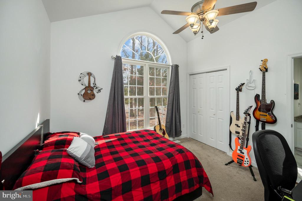 204 WAKEFIELD DR, LOCUST GROVE, Virginia 22508, 3 Bedrooms Bedrooms, ,2 BathroomsBathrooms,Residential,204 WAKEFIELD DR,VAOR2014030 MLS # VAOR2014030