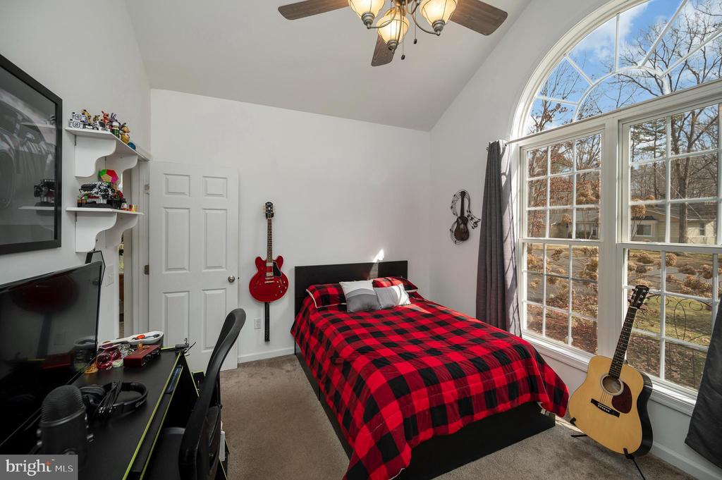 204 WAKEFIELD DR, LOCUST GROVE, Virginia 22508, 3 Bedrooms Bedrooms, ,2 BathroomsBathrooms,Residential,204 WAKEFIELD DR,VAOR2014030 MLS # VAOR2014030