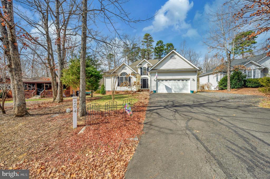 204 WAKEFIELD DR, LOCUST GROVE, Virginia 22508, 3 Bedrooms Bedrooms, ,2 BathroomsBathrooms,Residential,204 WAKEFIELD DR,VAOR2014030 MLS # VAOR2014030