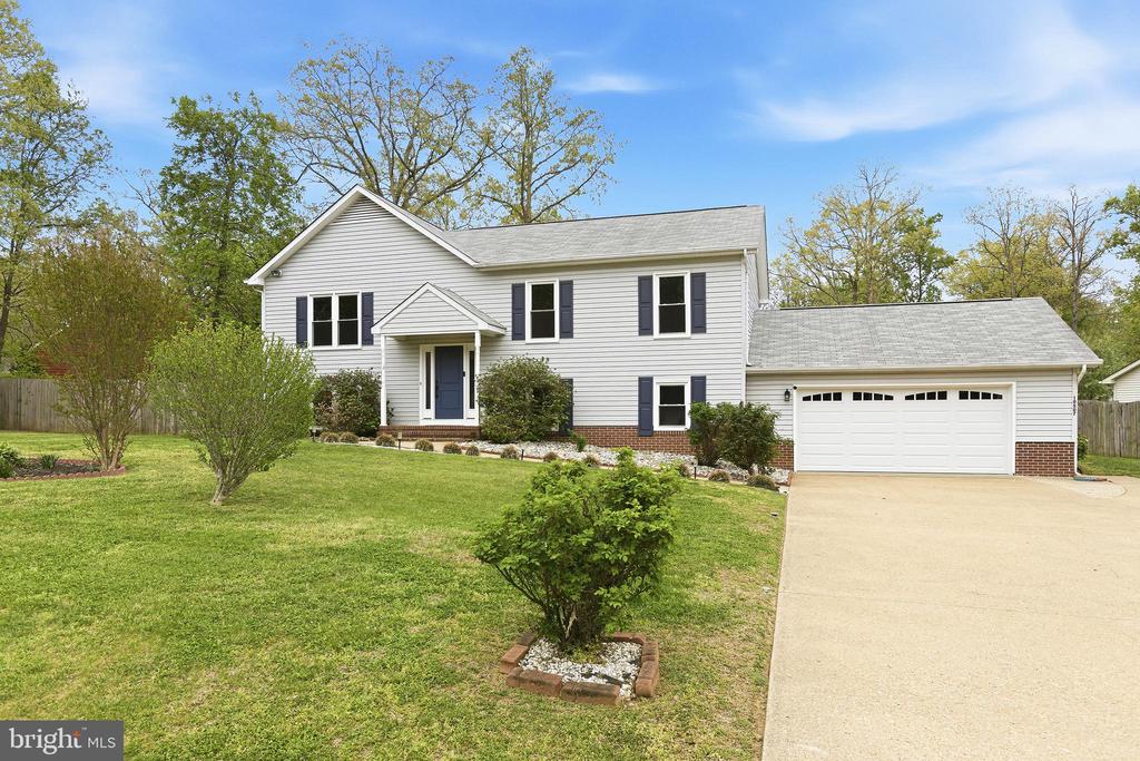 10507 HEATHER GREENS CIR, SPOTSYLVANIA, Virginia 22553, 3 Bedrooms Bedrooms, ,3 BathroomsBathrooms,Residential,10507 HEATHER GREENS CIR,VASP2041732 MLS # VASP2041732