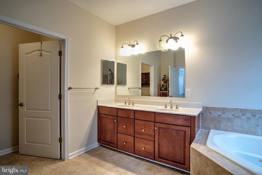 5814 NEW BERNE RD, FREDERICKSBURG, Virginia 22407, 3 Bedrooms Bedrooms, ,3 BathroomsBathrooms,Residential,5814 NEW BERNE RD,VASP2041754 MLS # VASP2041754