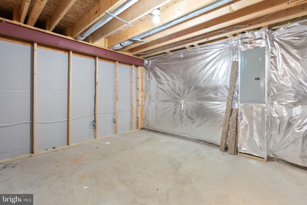 2509 CORNELL DR, FREDERICKSBURG, Virginia 22408, 4 Bedrooms Bedrooms, ,2 BathroomsBathrooms,Residential,2509 CORNELL DR,VASP2041438 MLS # VASP2041438
