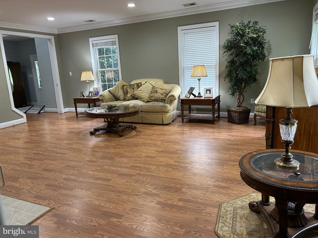10409 LEE'S MILL RD, WARRENTON, Virginia 20186, 4 Bedrooms Bedrooms, ,6 BathroomsBathrooms,Residential,10409 LEE'S MILL RD,VAFQ2021966 MLS # VAFQ2021966