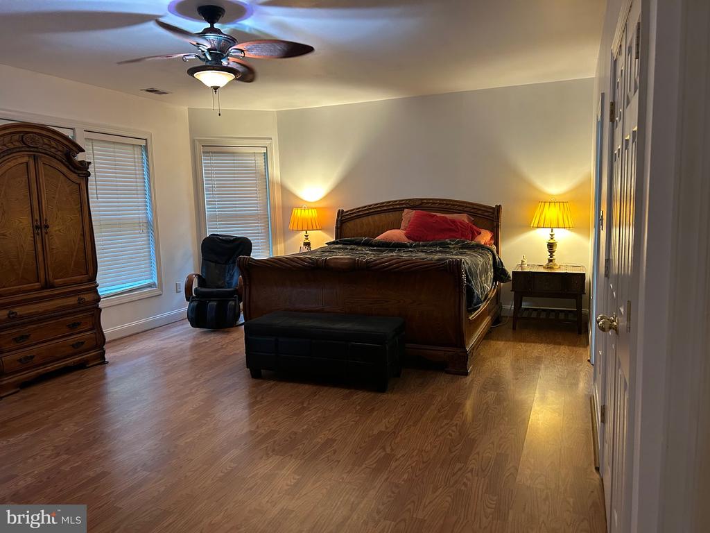 10409 LEE'S MILL RD, WARRENTON, Virginia 20186, 4 Bedrooms Bedrooms, ,6 BathroomsBathrooms,Residential,10409 LEE'S MILL RD,VAFQ2021966 MLS # VAFQ2021966