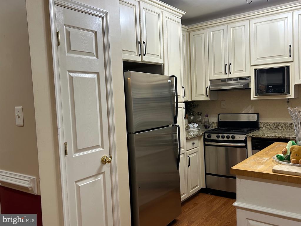 10409 LEE'S MILL RD, WARRENTON, Virginia 20186, 4 Bedrooms Bedrooms, ,6 BathroomsBathrooms,Residential,10409 LEE'S MILL RD,VAFQ2021966 MLS # VAFQ2021966