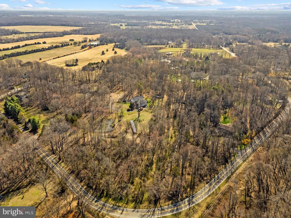 10409 LEE'S MILL RD, WARRENTON, Virginia 20186, 4 Bedrooms Bedrooms, ,6 BathroomsBathrooms,Residential,10409 LEE'S MILL RD,VAFQ2021966 MLS # VAFQ2021966