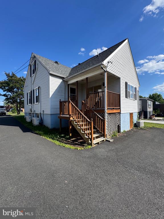 1818 ORANGE RD, CULPEPER, Virginia 22701, 4 Bedrooms Bedrooms, ,2 BathroomsBathrooms,Residential,1818 ORANGE RD,VACU2013588 MLS # VACU2013588