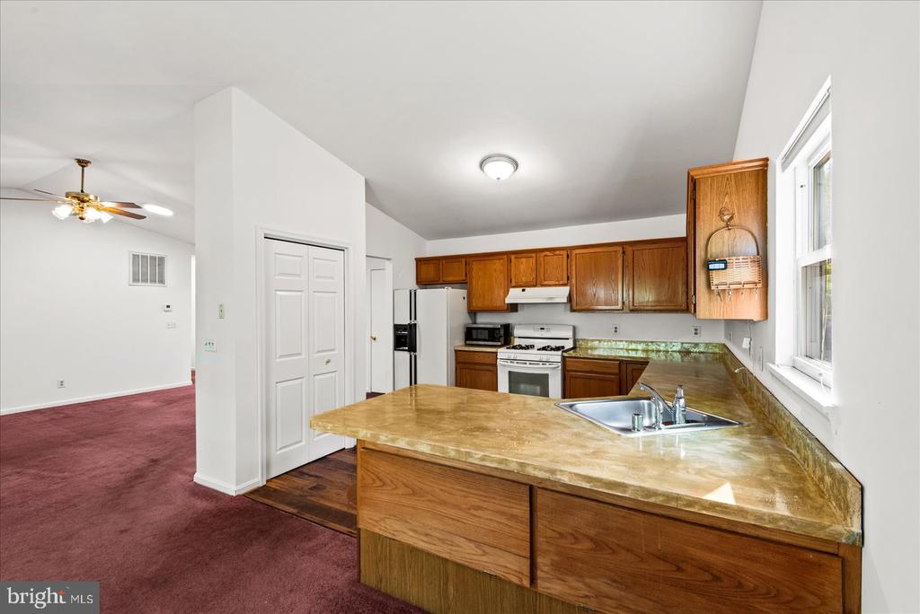 130 GREEN ST, LOCUST GROVE, Virginia 22508, 3 Bedrooms Bedrooms, ,2 BathroomsBathrooms,Residential,130 GREEN ST,VAOR2014086 MLS # VAOR2014086