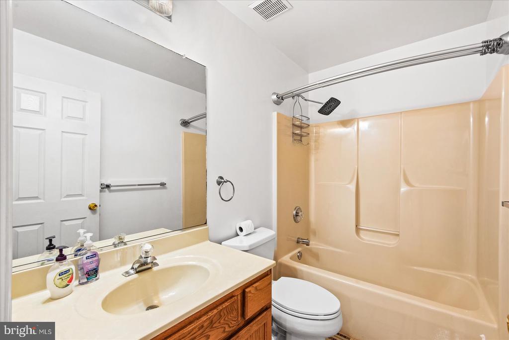 130 GREEN ST, LOCUST GROVE, Virginia 22508, 3 Bedrooms Bedrooms, ,2 BathroomsBathrooms,Residential,130 GREEN ST,VAOR2014086 MLS # VAOR2014086