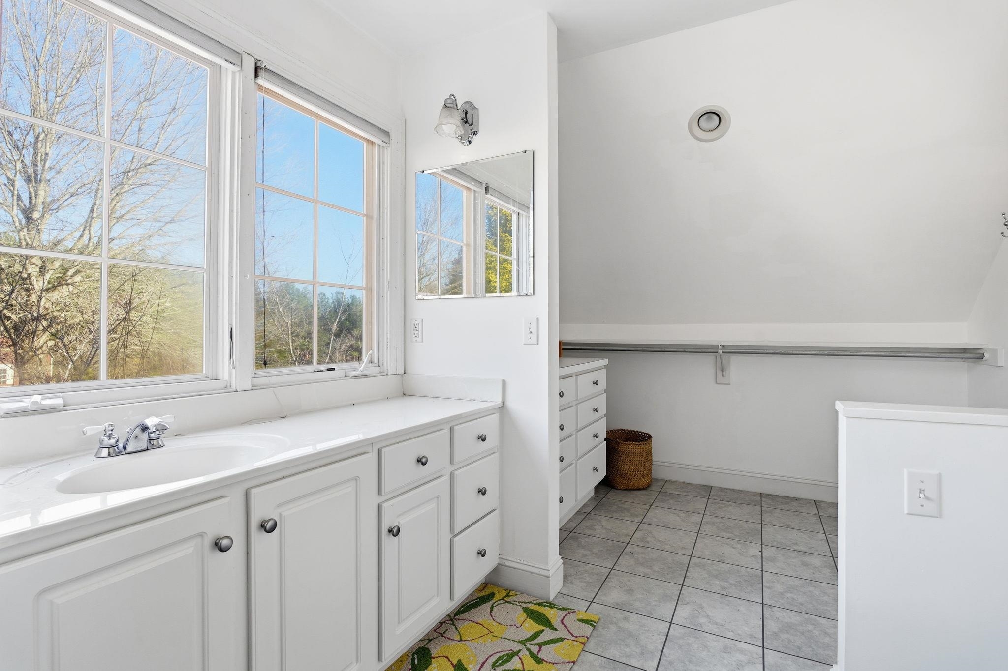 436 CHIMNEY ROCK RD, EARLYSVILLE, Virginia 22936, 4 Bedrooms Bedrooms, ,3 BathroomsBathrooms,Residential,Chimney Rock Farm,436 CHIMNEY ROCK RD,674550 MLS # 674550