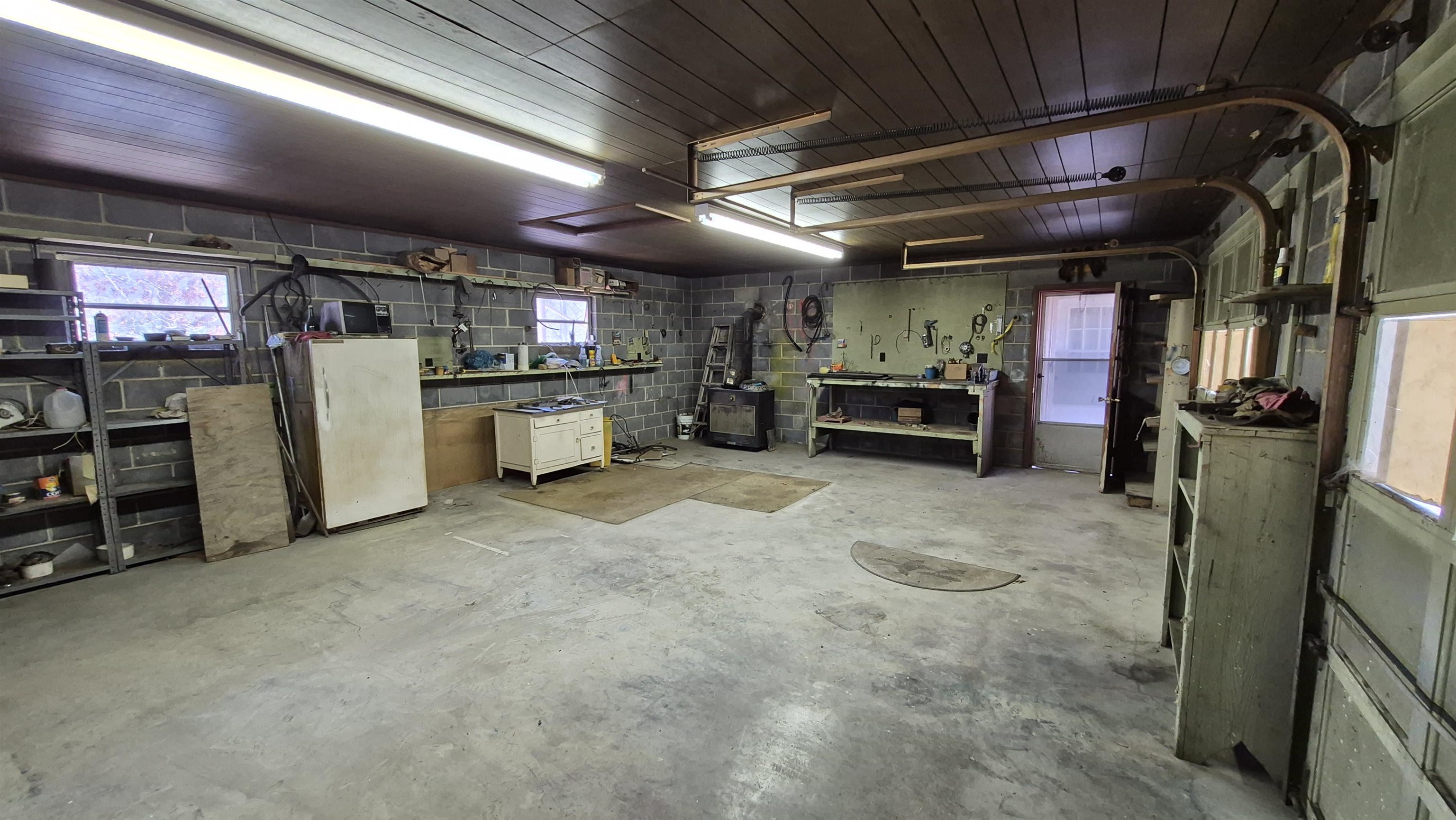 211 WATERTANK RD, MILLBORO, Virginia 24460, 2 Bedrooms Bedrooms, ,1 BathroomBathrooms,Residential,