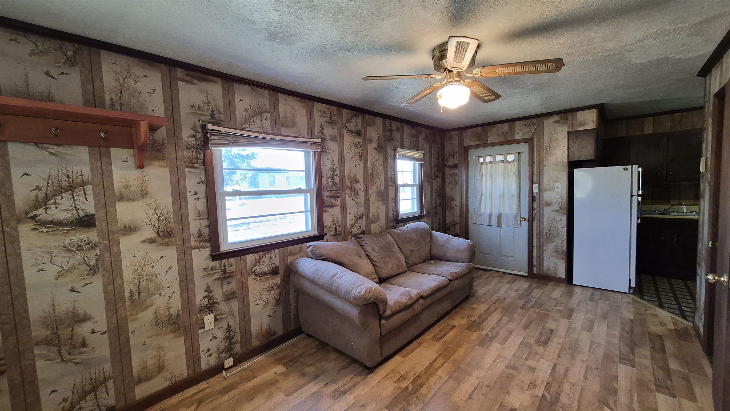 211 WATERTANK RD, MILLBORO, Virginia 24460, 2 Bedrooms Bedrooms, ,1 BathroomBathrooms,Residential,