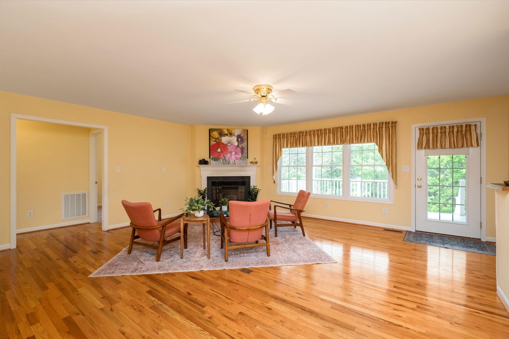 1456 NEW HOPE RD, STAUNTON, Virginia 24401, 4 Bedrooms Bedrooms, ,2 BathroomsBathrooms,Residential,1456 NEW HOPE RD,676920 MLS # 676920