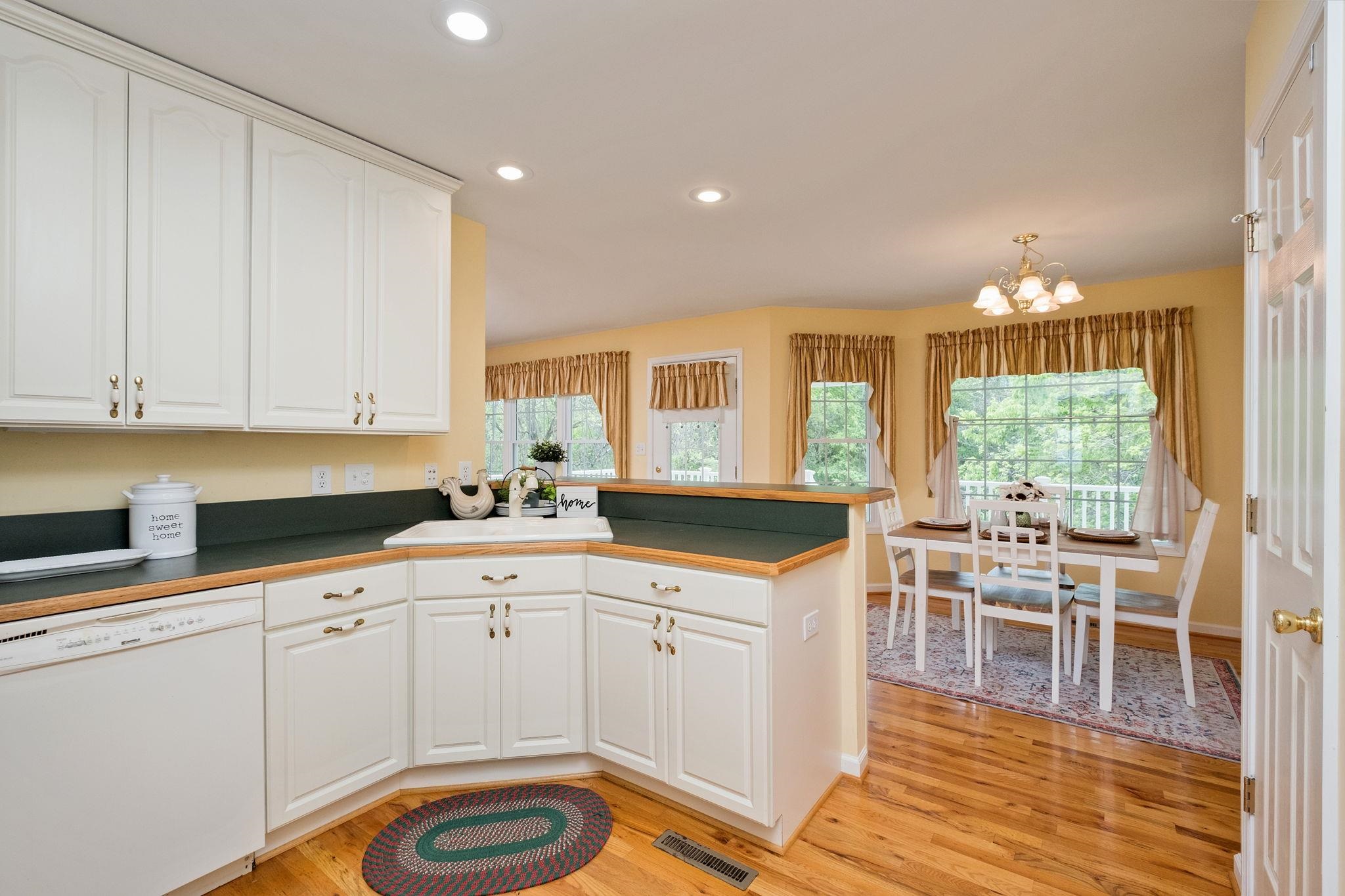 1456 NEW HOPE RD, STAUNTON, Virginia 24401, 4 Bedrooms Bedrooms, ,2 BathroomsBathrooms,Residential,1456 NEW HOPE RD,676920 MLS # 676920