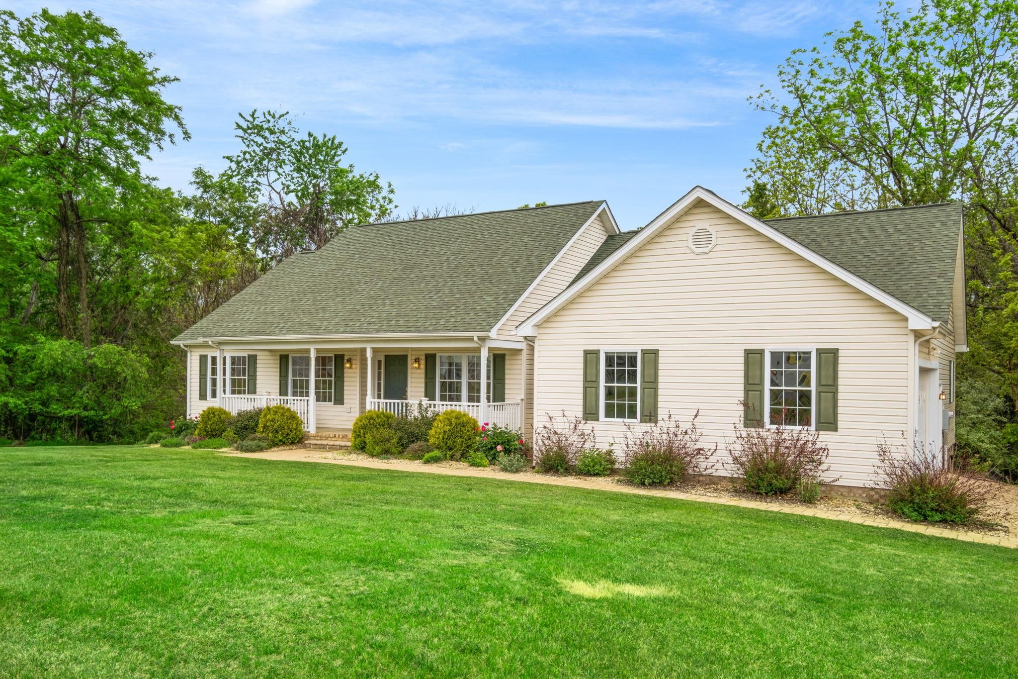 1456 NEW HOPE RD, STAUNTON, Virginia 24401, 4 Bedrooms Bedrooms, ,2 BathroomsBathrooms,Residential,1456 NEW HOPE RD,676920 MLS # 676920