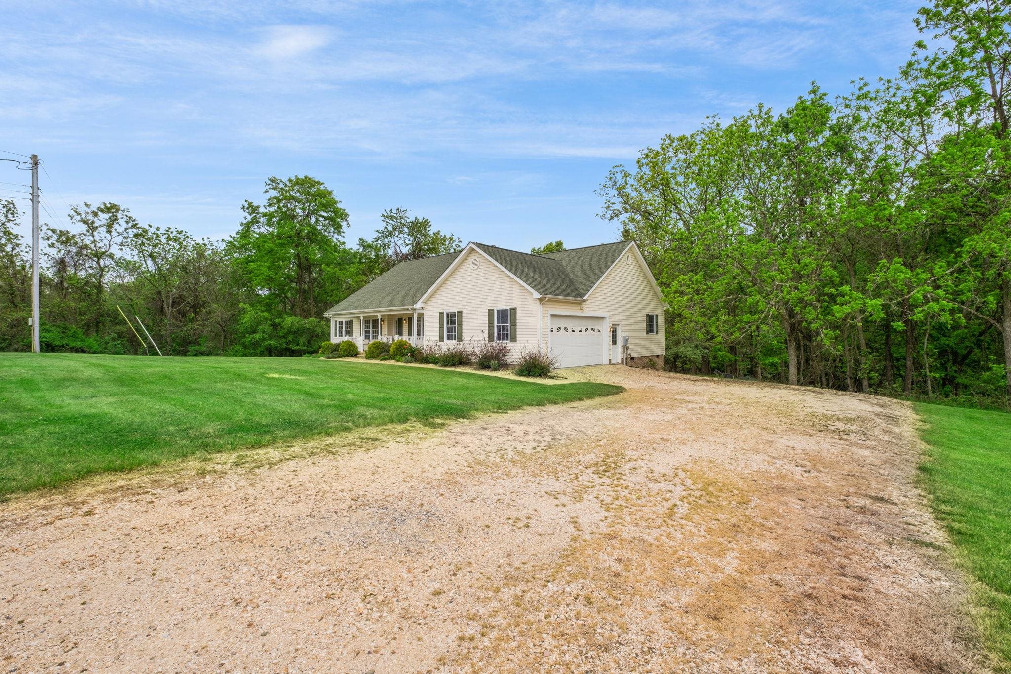 1456 NEW HOPE RD, STAUNTON, Virginia 24401, 4 Bedrooms Bedrooms, ,2 BathroomsBathrooms,Residential,1456 NEW HOPE RD,676920 MLS # 676920