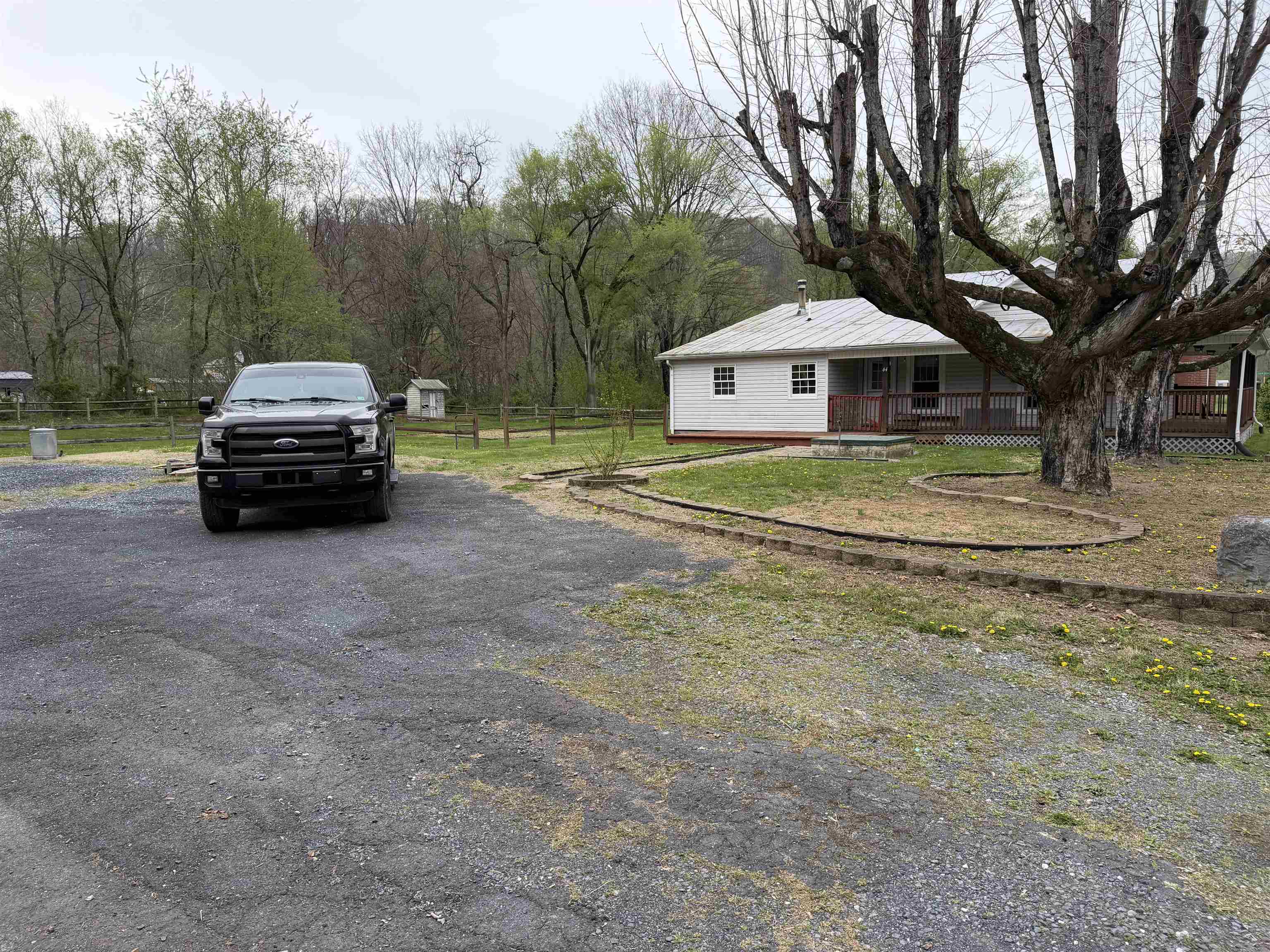 64 AUGUSTA SPRINGS RD, CRAIGSVILLE, Virginia 24401, 3 Bedrooms Bedrooms, ,1 BathroomBathrooms,Residential,062A 1 65 062A 1 66 062A 1 62A,64 AUGUSTA SPRINGS RD,676922 MLS # 676922
