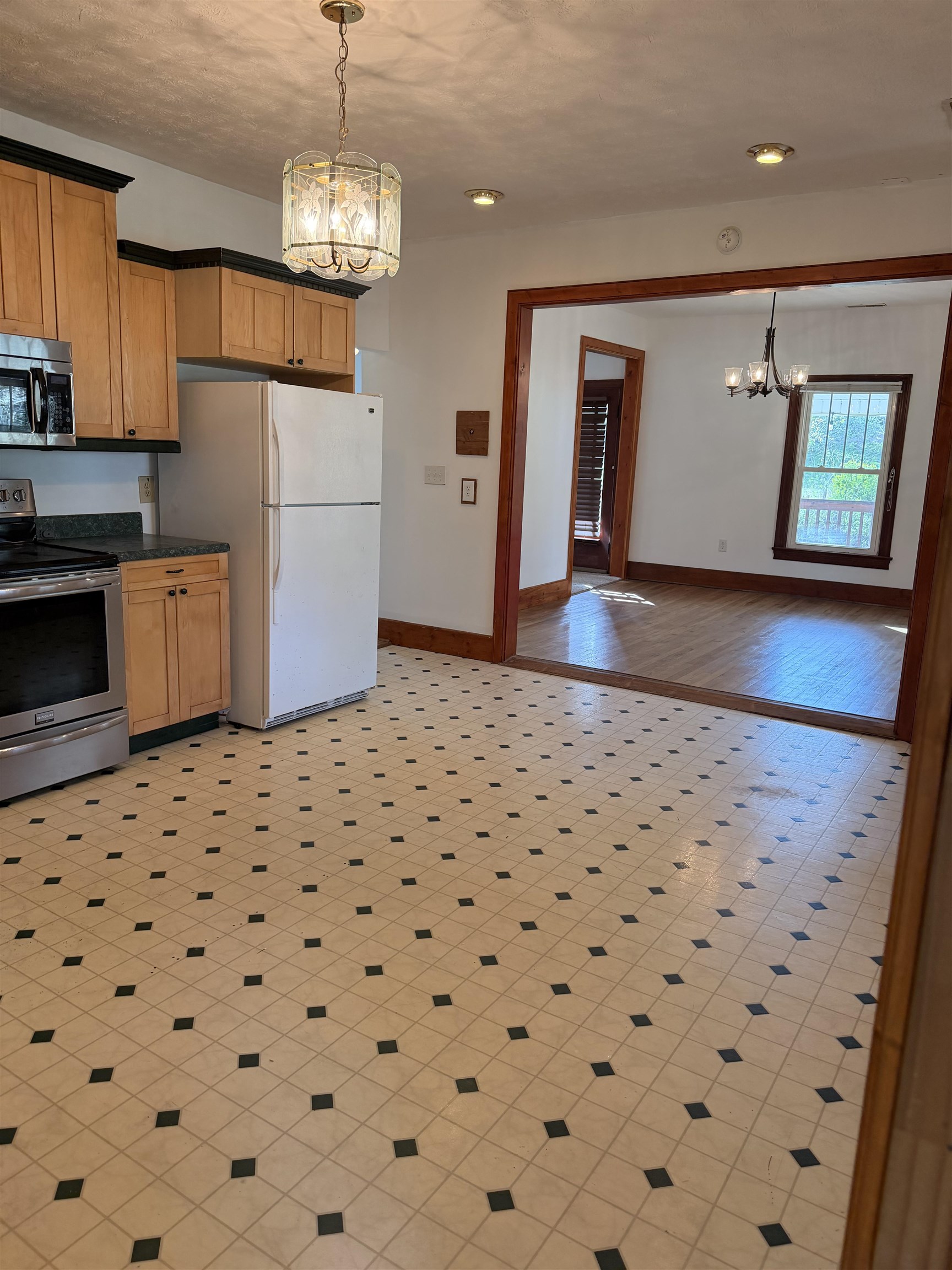 64 AUGUSTA SPRINGS RD, CRAIGSVILLE, Virginia 24401, 3 Bedrooms Bedrooms, ,1 BathroomBathrooms,Residential,062A 1 65 062A 1 66 062A 1 62A,64 AUGUSTA SPRINGS RD,676922 MLS # 676922