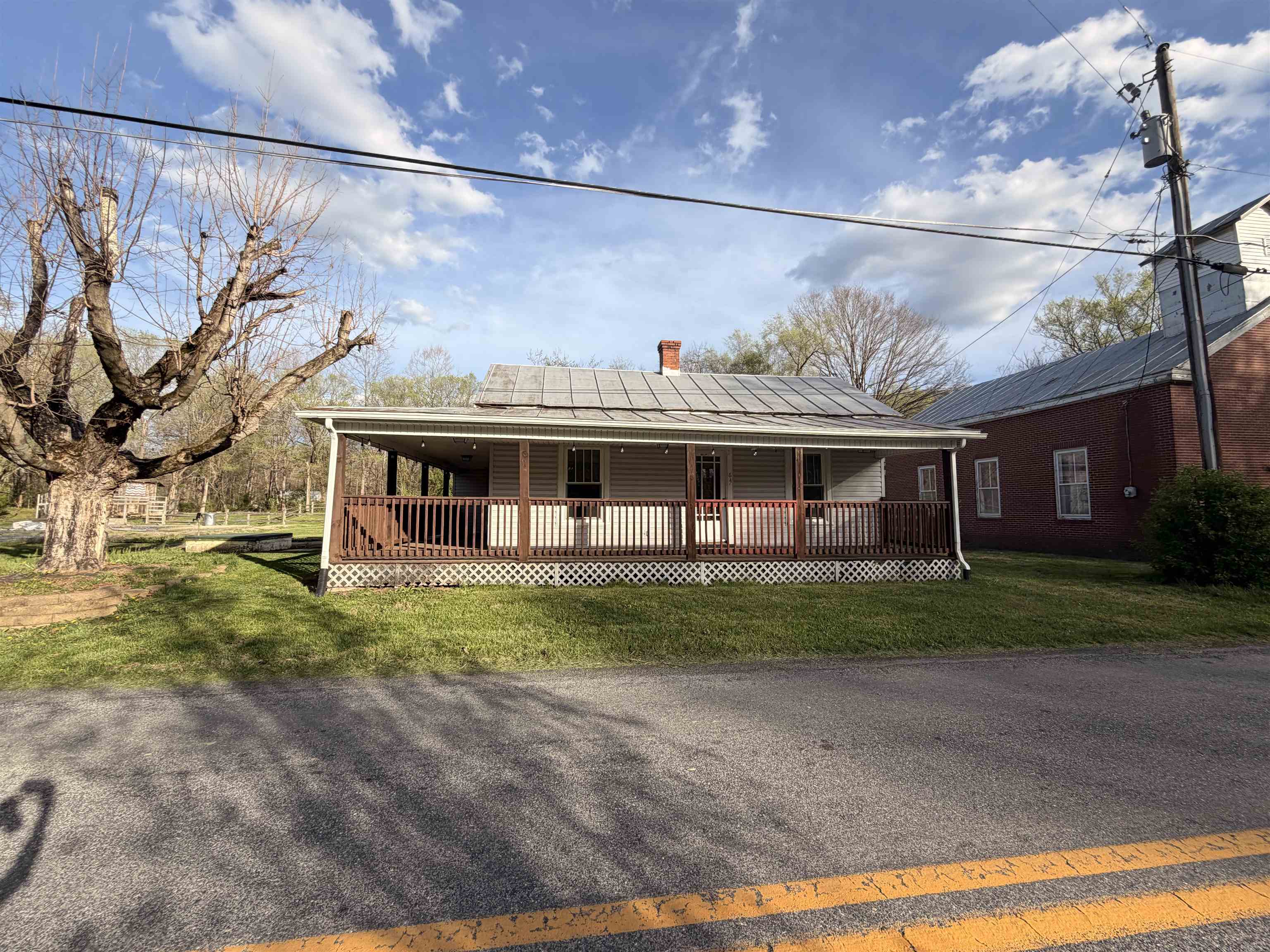 64 AUGUSTA SPRINGS RD, CRAIGSVILLE, Virginia 24401, 3 Bedrooms Bedrooms, ,1 BathroomBathrooms,Residential,062A 1 65 062A 1 66 062A 1 62A,64 AUGUSTA SPRINGS RD,676922 MLS # 676922