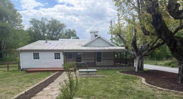 64 AUGUSTA SPRINGS RD, CRAIGSVILLE, Virginia 24401, 3 Bedrooms Bedrooms, ,1 BathroomBathrooms,Residential,062A 1 65 062A 1 66 062A 1 62A,64 AUGUSTA SPRINGS RD,676922 MLS # 676922