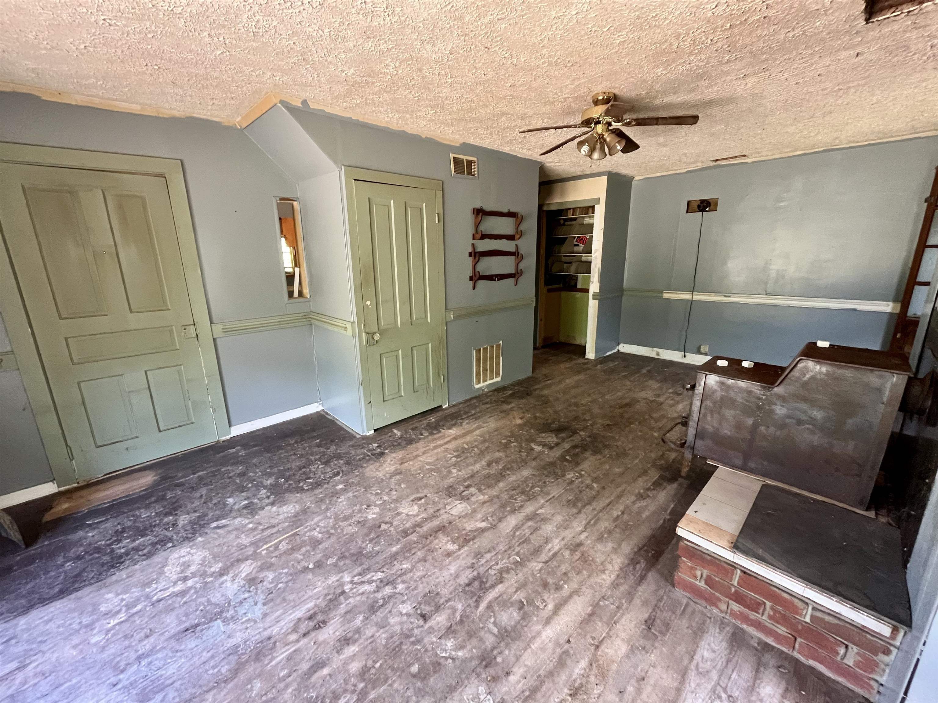 5003 ALBERENE RD, NORTH GARDEN, Virginia 22959, 2 Bedrooms Bedrooms, ,1 BathroomBathrooms,Residential,5003 ALBERENE RD,676933 MLS # 676933 5003 ALBERENE RD, NORTH GARDEN, Virginia 22959, 2 Bedrooms Bedrooms, ,1 BathroomBathrooms,Residential,5003 ALBERENE RD,676933 MLS # 676933