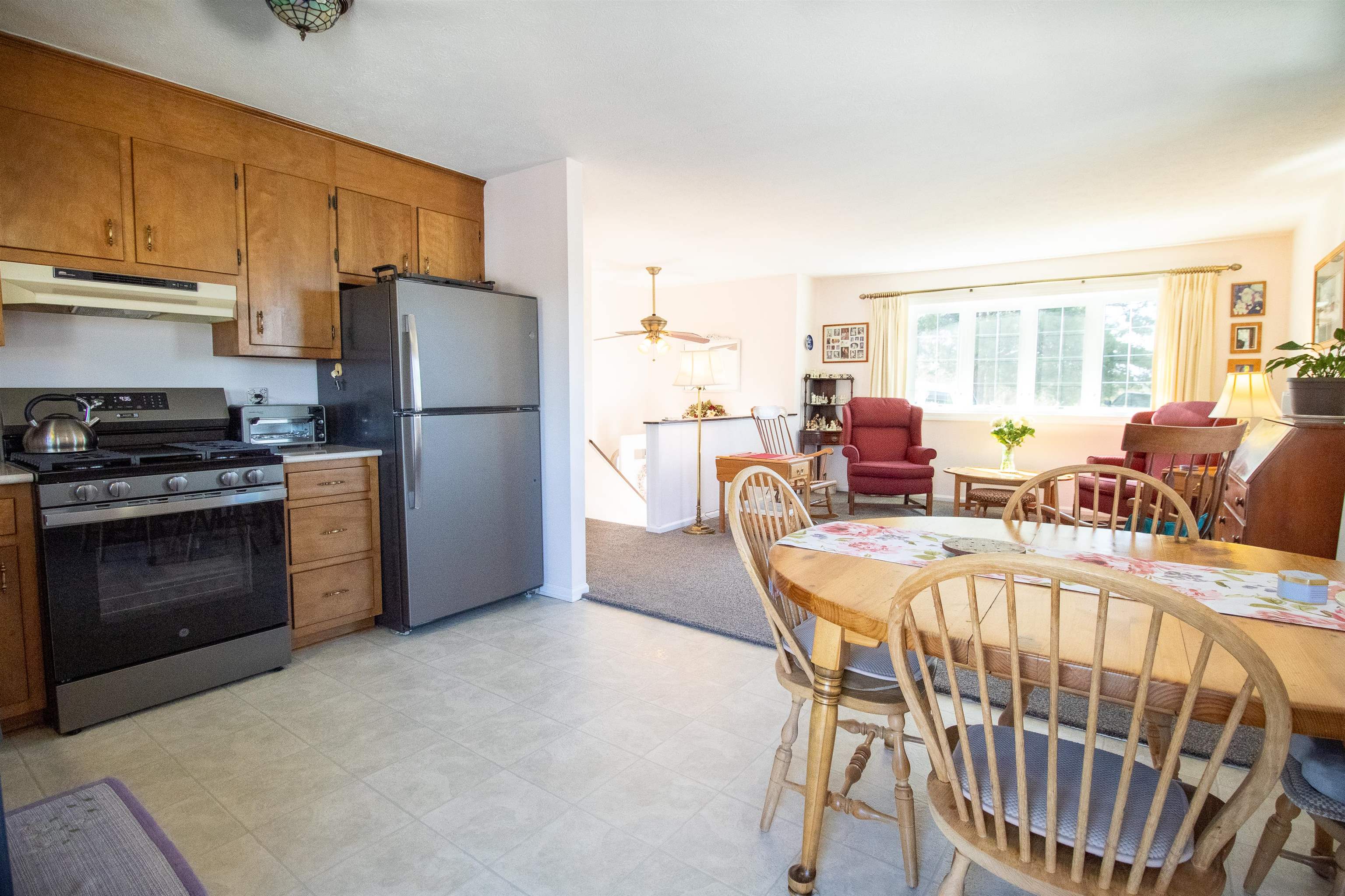 129 GREENVIEW DR, STAUNTON, Virginia 24401, 3 Bedrooms Bedrooms, ,2 BathroomsBathrooms,Residential,129 GREENVIEW DR,676934 MLS # 676934