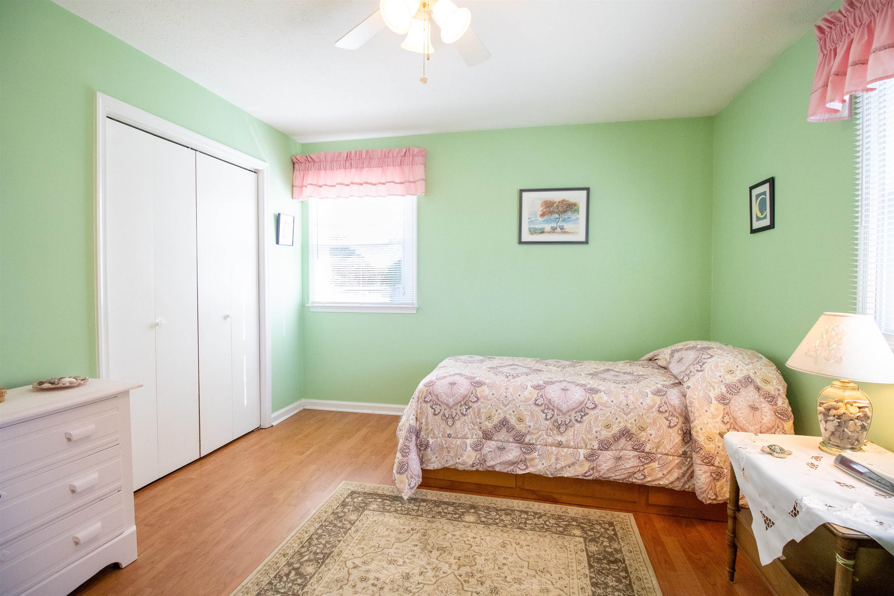 129 GREENVIEW DR, STAUNTON, Virginia 24401, 3 Bedrooms Bedrooms, ,2 BathroomsBathrooms,Residential,129 GREENVIEW DR,676934 MLS # 676934