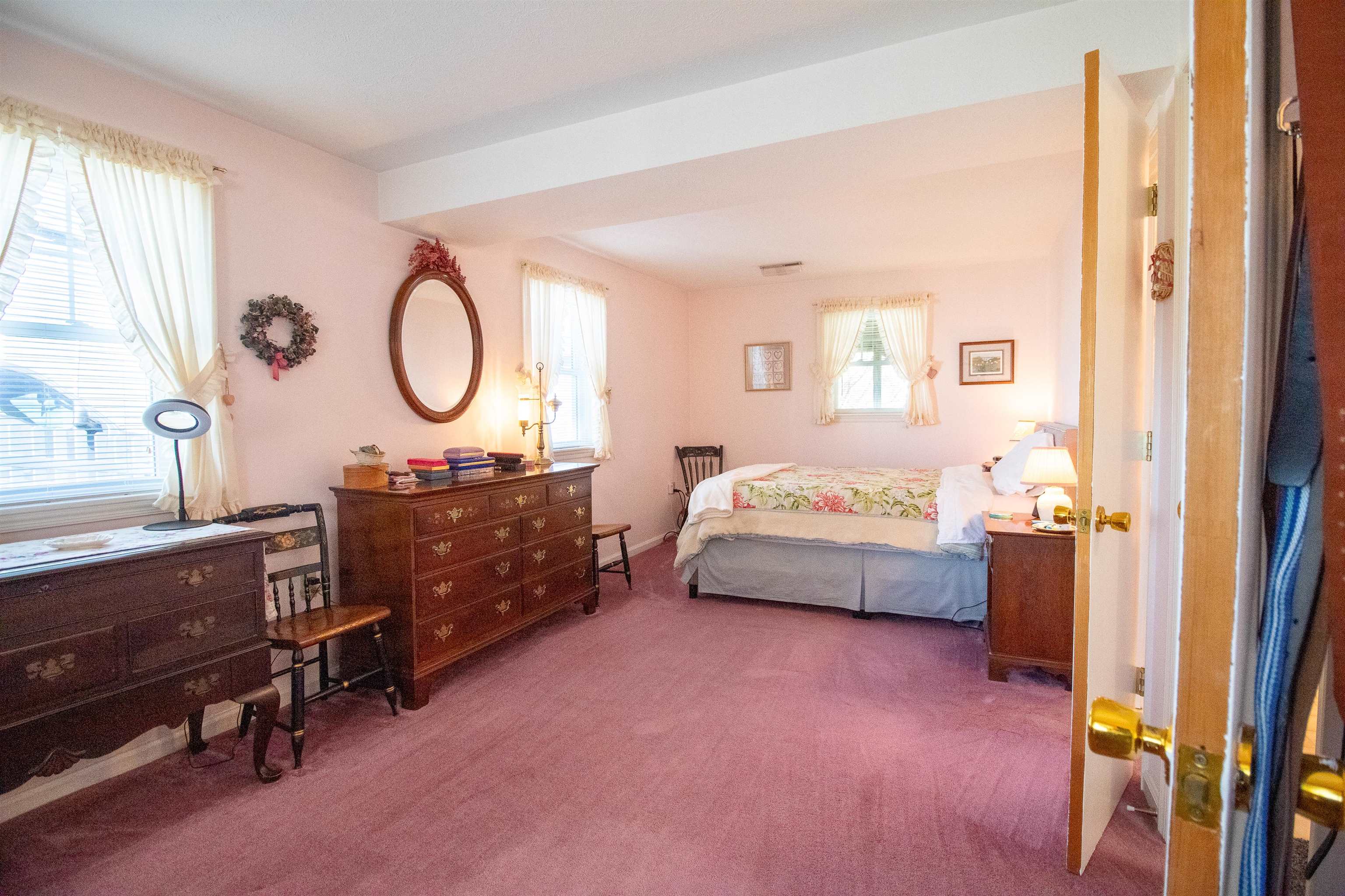 129 GREENVIEW DR, STAUNTON, Virginia 24401, 3 Bedrooms Bedrooms, ,2 BathroomsBathrooms,Residential,129 GREENVIEW DR,676934 MLS # 676934