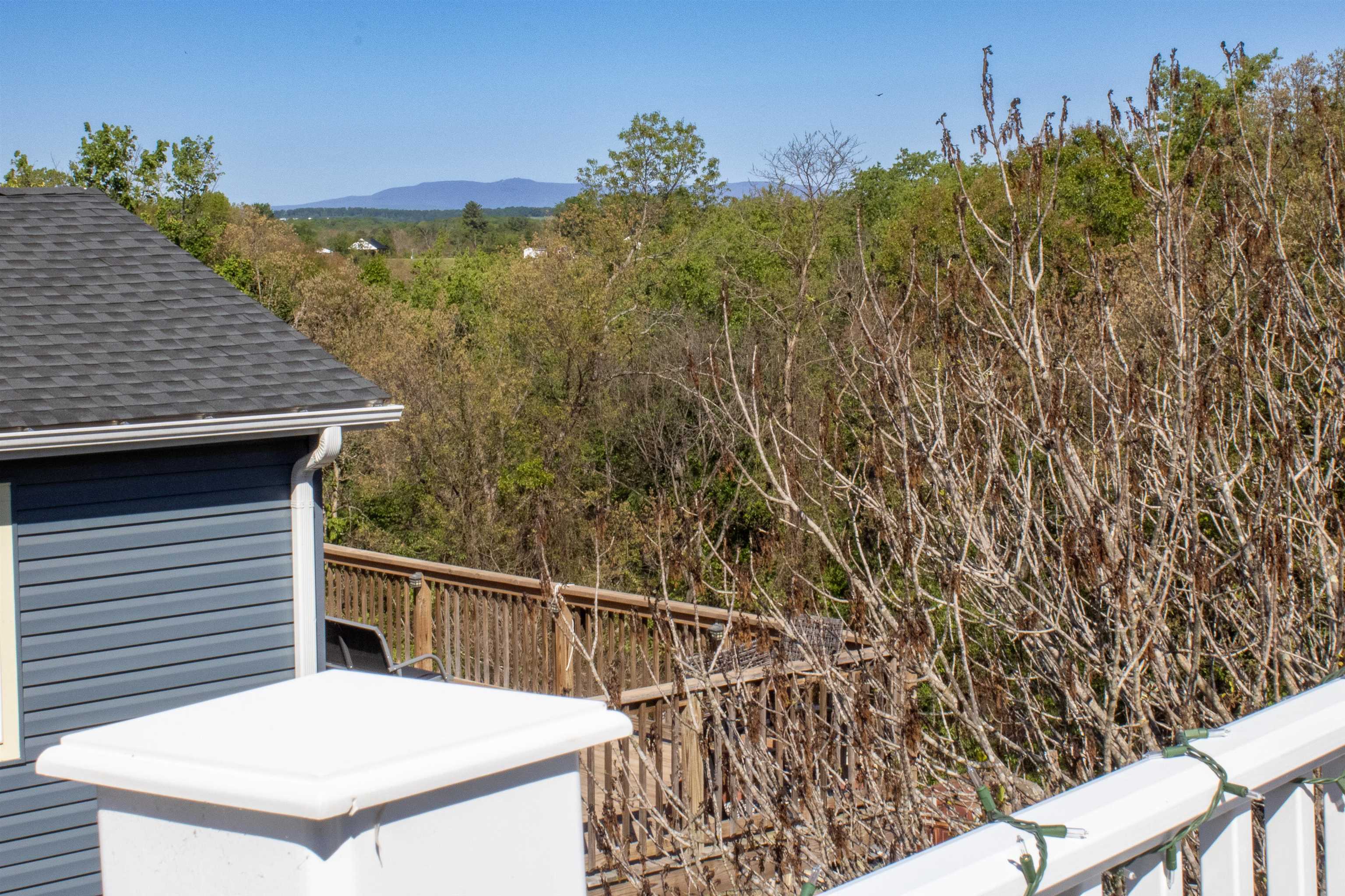 129 GREENVIEW DR, STAUNTON, Virginia 24401, 3 Bedrooms Bedrooms, ,2 BathroomsBathrooms,Residential,129 GREENVIEW DR,676934 MLS # 676934