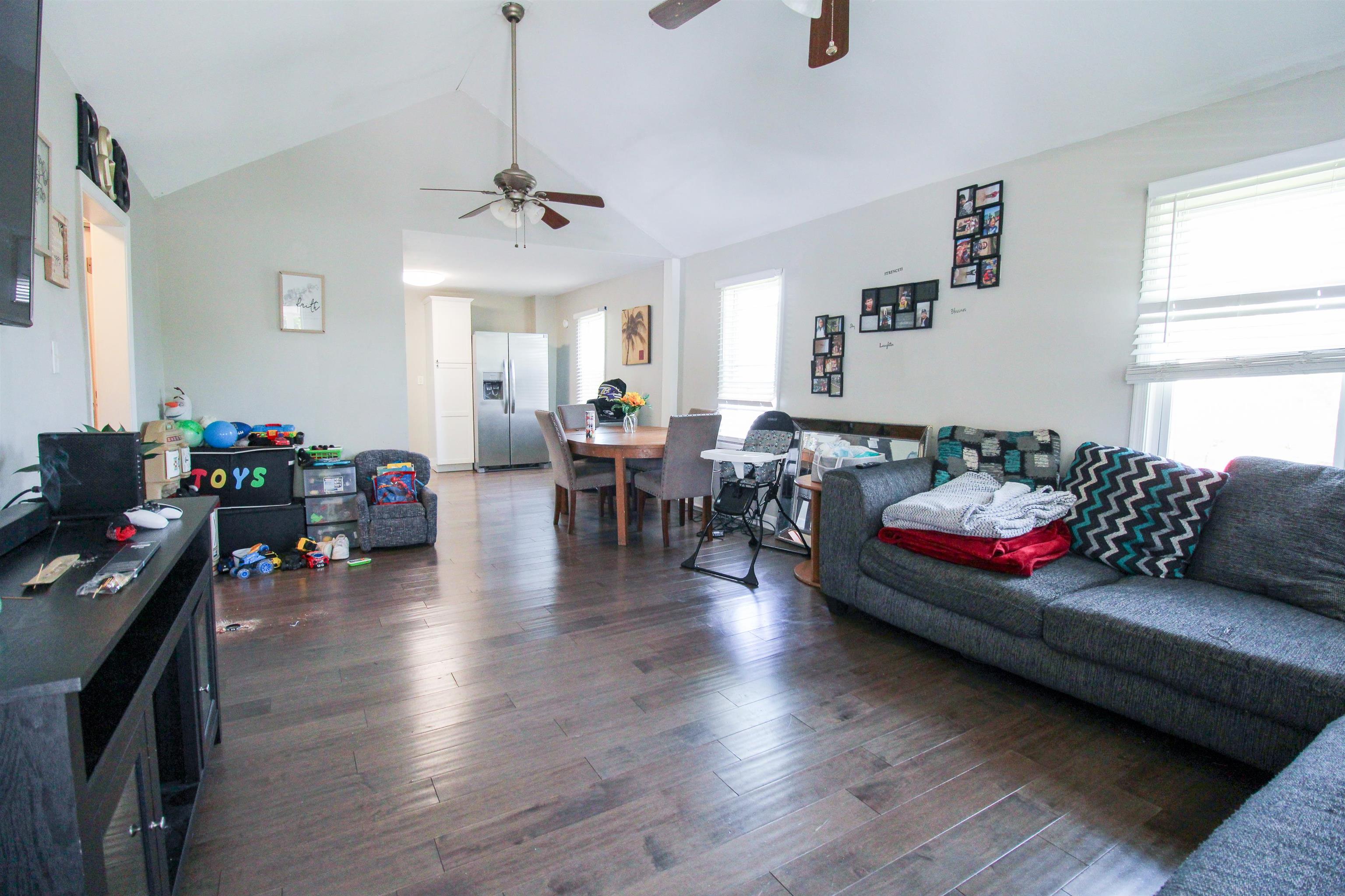 102 EAST AVE, STAUNTON, Virginia 24401, 2 Bedrooms Bedrooms, ,1 BathroomBathrooms,Residential,102 EAST AVE,676940 MLS # 676940