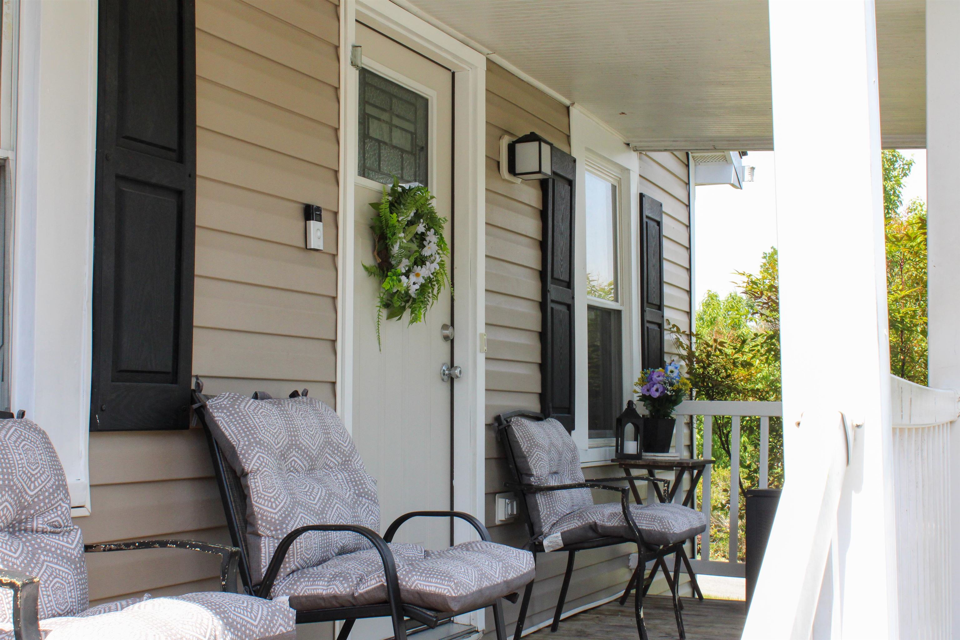 102 EAST AVE, STAUNTON, Virginia 24401, 2 Bedrooms Bedrooms, ,1 BathroomBathrooms,Residential,102 EAST AVE,676940 MLS # 676940