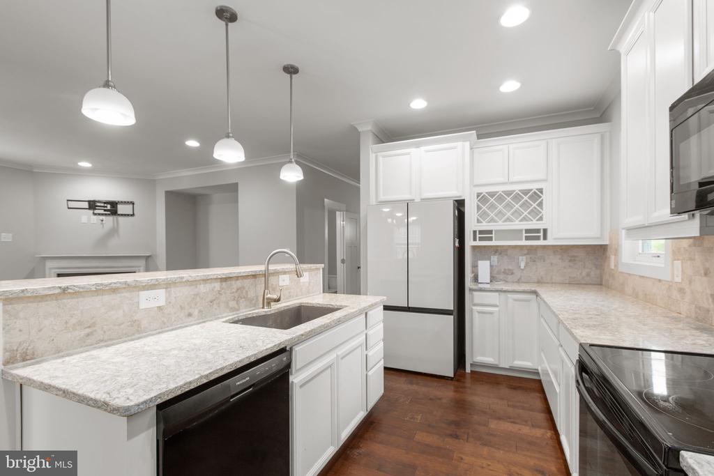 2518 REGENCY DR, FREDERICKSBURG, Virginia 22408, 4 Bedrooms Bedrooms, ,2 BathroomsBathrooms,Residential,2518 REGENCY DR,VASP2040568 MLS # VASP2040568