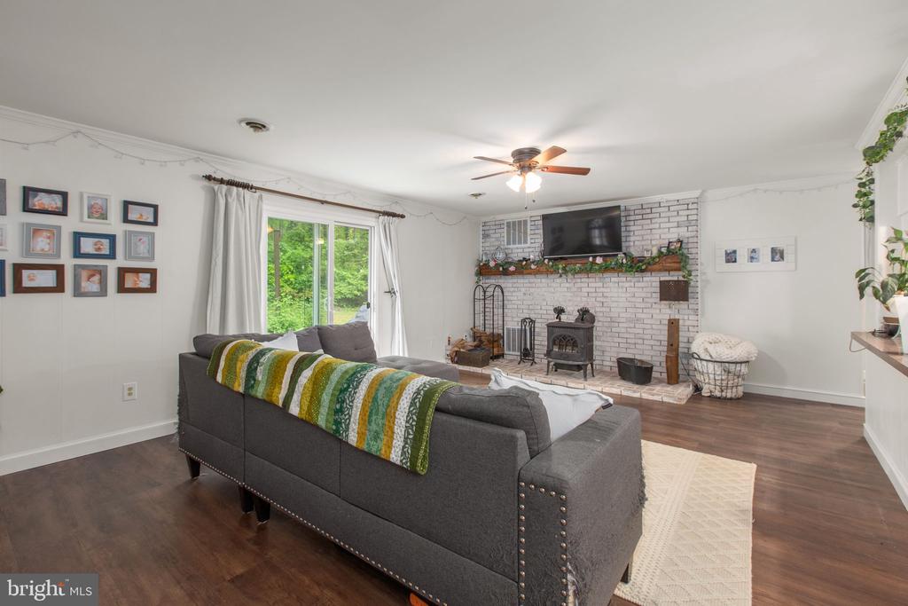 4281 BEAR BUG LN, BEALETON, Virginia 22712, 3 Bedrooms Bedrooms, ,2 BathroomsBathrooms,Residential,4281 BEAR BUG LN,VAFQ2021838 MLS # VAFQ2021838