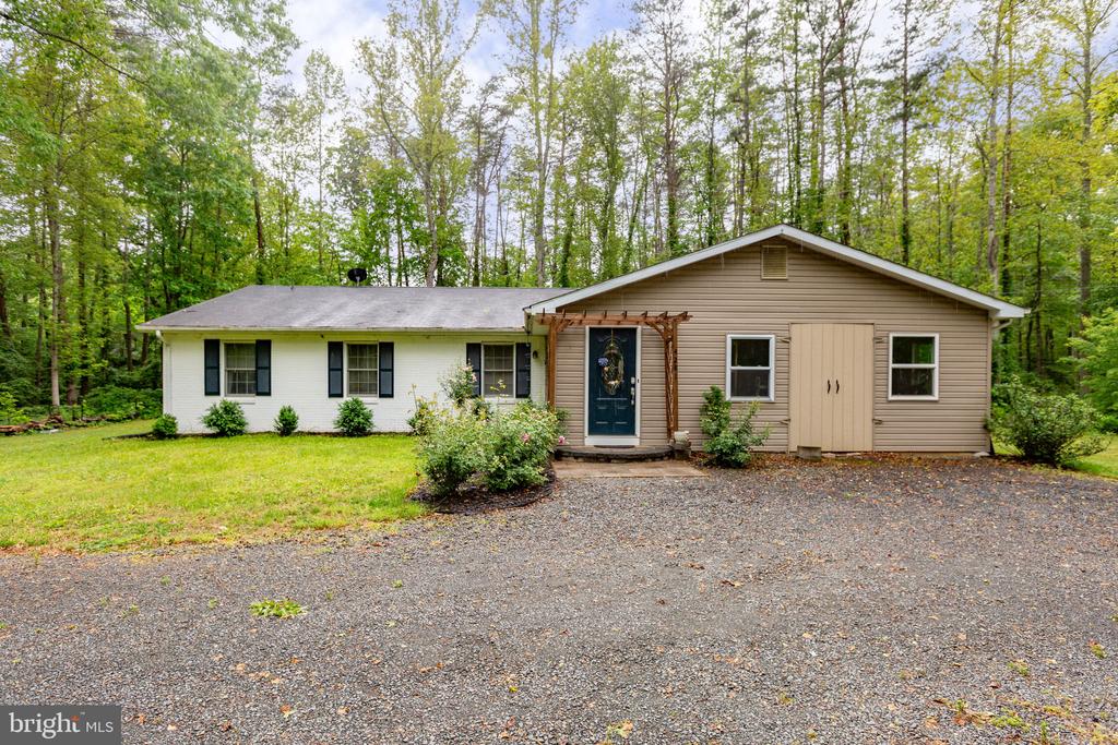 4281 BEAR BUG LN, BEALETON, Virginia 22712, 3 Bedrooms Bedrooms, ,2 BathroomsBathrooms,Residential,4281 BEAR BUG LN,VAFQ2021838 MLS # VAFQ2021838