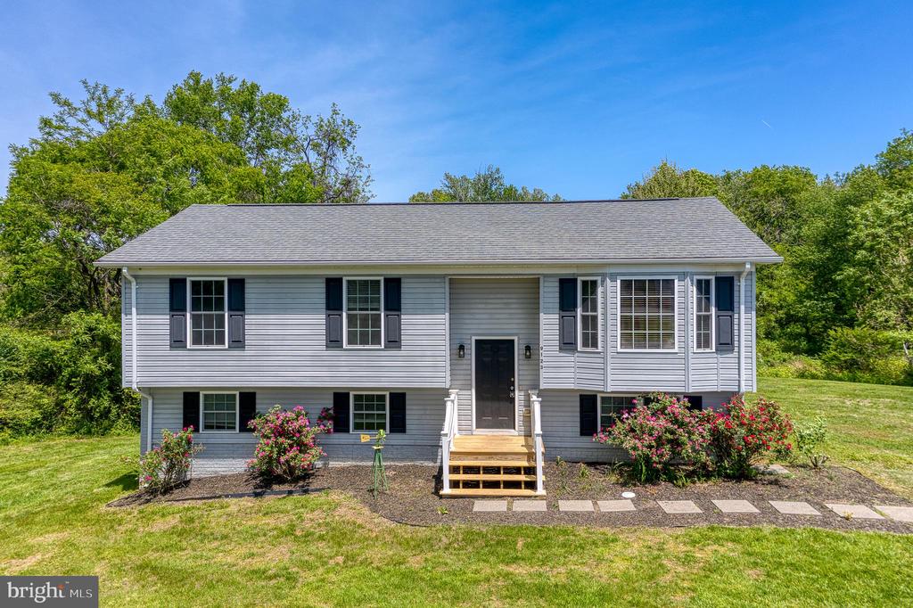 9123 OLD TURNPIKE RD, CULPEPER, Virginia 22701, 4 Bedrooms Bedrooms, ,2 BathroomsBathrooms,Residential,9123 OLD TURNPIKE RD,VACU2013598 MLS # VACU2013598
