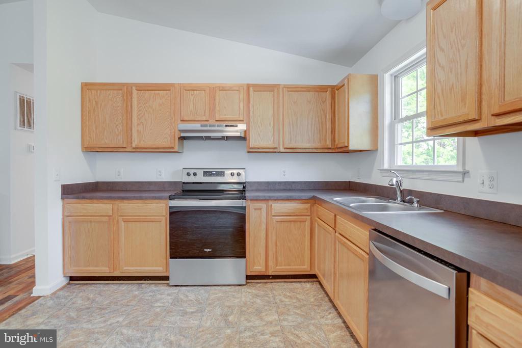 9123 OLD TURNPIKE RD, CULPEPER, Virginia 22701, 4 Bedrooms Bedrooms, ,2 BathroomsBathrooms,Residential,9123 OLD TURNPIKE RD,VACU2013598 MLS # VACU2013598