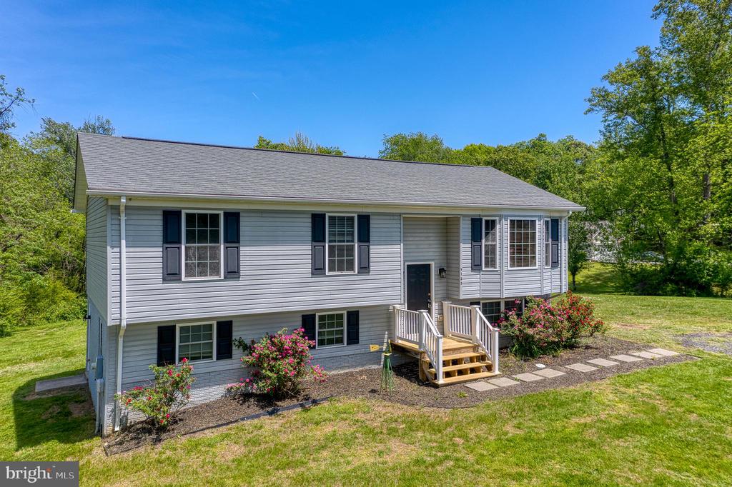 9123 OLD TURNPIKE RD, CULPEPER, Virginia 22701, 4 Bedrooms Bedrooms, ,2 BathroomsBathrooms,Residential,9123 OLD TURNPIKE RD,VACU2013598 MLS # VACU2013598
