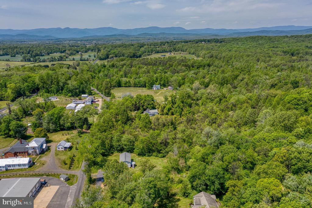 9123 OLD TURNPIKE RD, CULPEPER, Virginia 22701, 4 Bedrooms Bedrooms, ,2 BathroomsBathrooms,Residential,9123 OLD TURNPIKE RD,VACU2013598 MLS # VACU2013598