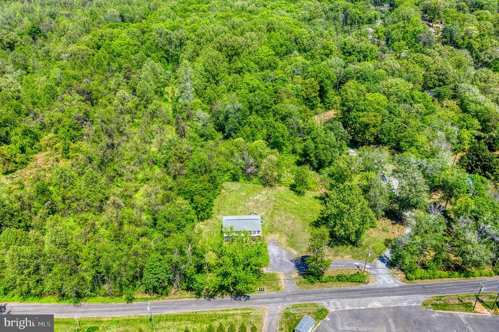 9123 OLD TURNPIKE RD, CULPEPER, Virginia 22701, 4 Bedrooms Bedrooms, ,2 BathroomsBathrooms,Residential,9123 OLD TURNPIKE RD,VACU2013598 MLS # VACU2013598