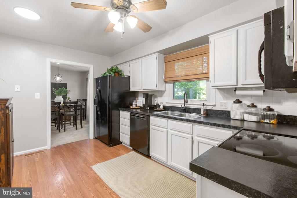 10400 DANIELS CT, SPOTSYLVANIA, Virginia 22553, 3 Bedrooms Bedrooms, ,2 BathroomsBathrooms,Residential,10400 DANIELS CT,VASP2041768 MLS # VASP2041768