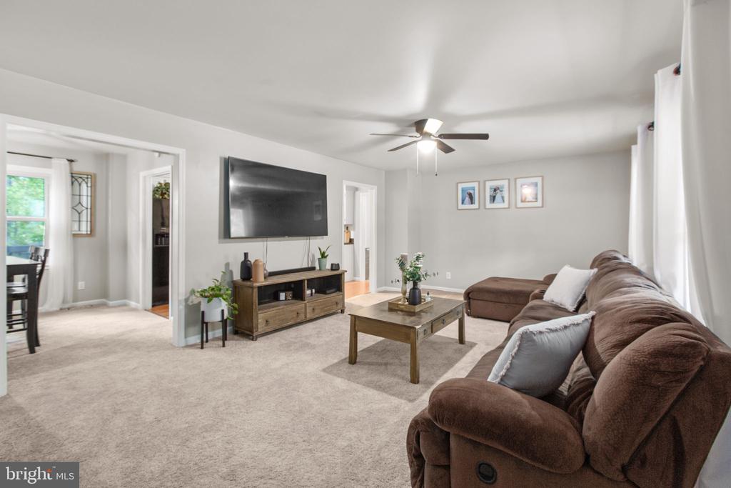 10400 DANIELS CT, SPOTSYLVANIA, Virginia 22553, 3 Bedrooms Bedrooms, ,2 BathroomsBathrooms,Residential,10400 DANIELS CT,VASP2041768 MLS # VASP2041768