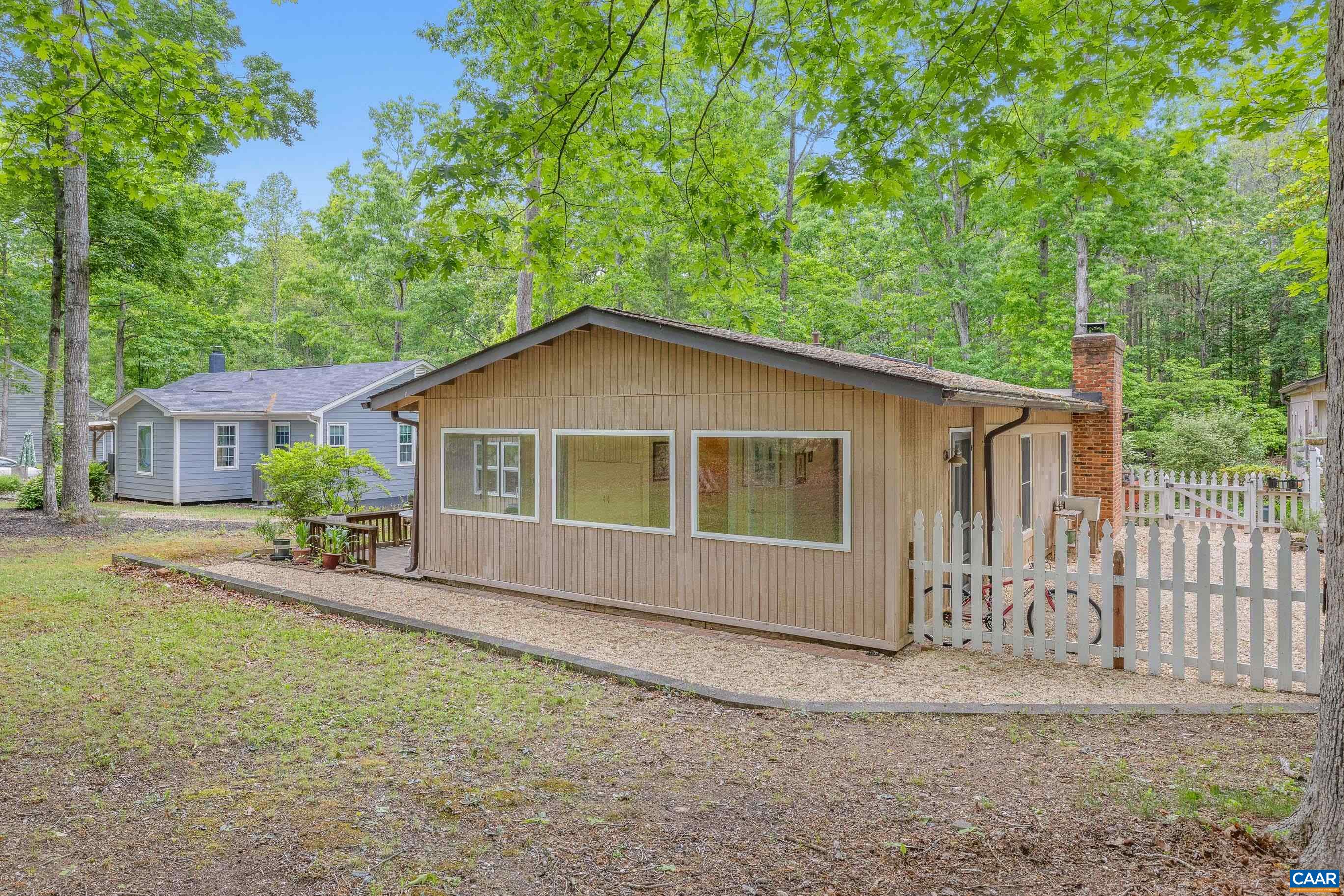 9 GLEN BURNIE RD, PALMYRA, Virginia 22963, 3 Bedrooms Bedrooms, ,2 BathroomsBathrooms,Residential,9 GLEN BURNIE RD,676923 MLS # 676923