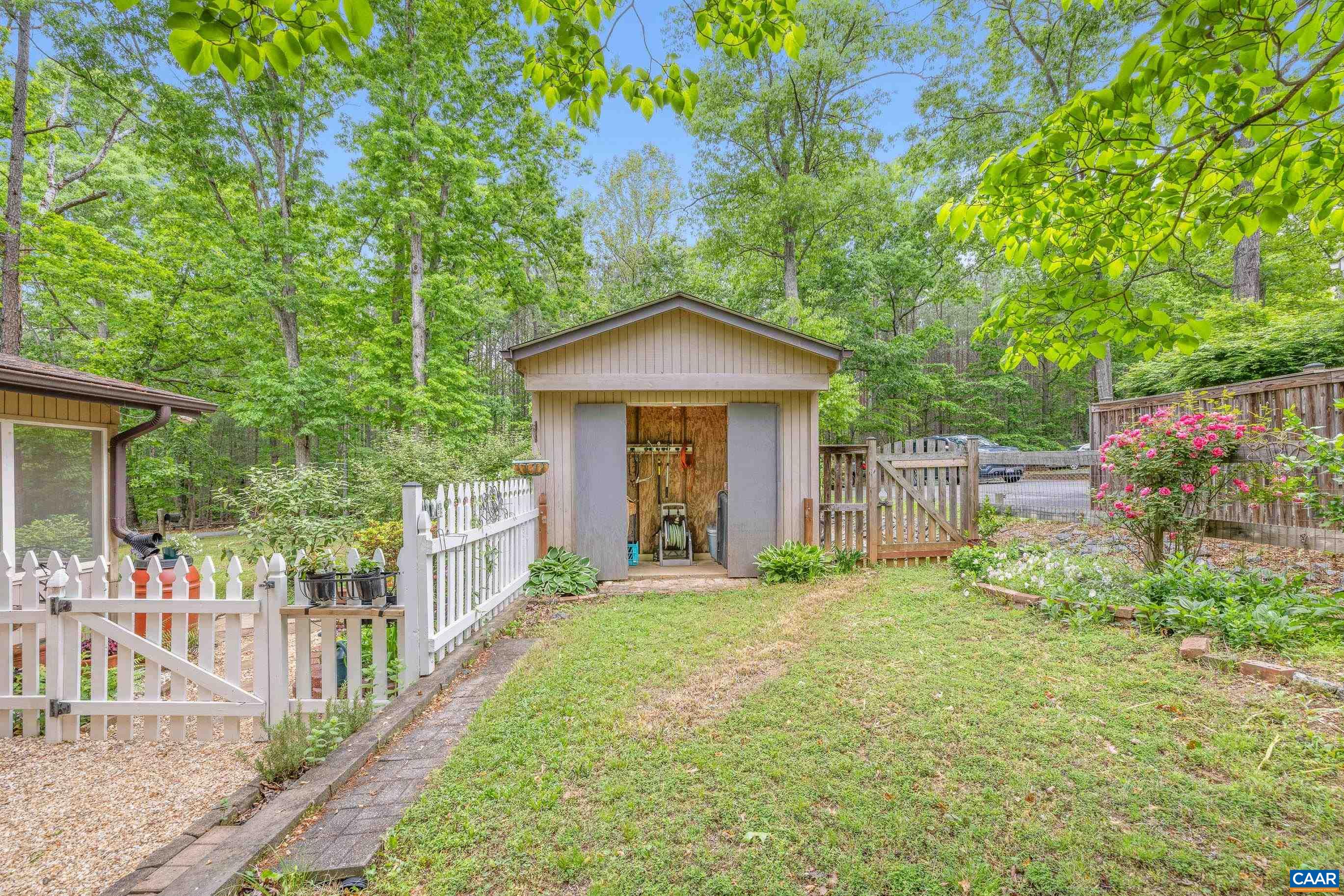 9 GLEN BURNIE RD, PALMYRA, Virginia 22963, 3 Bedrooms Bedrooms, ,2 BathroomsBathrooms,Residential,9 GLEN BURNIE RD,676923 MLS # 676923
