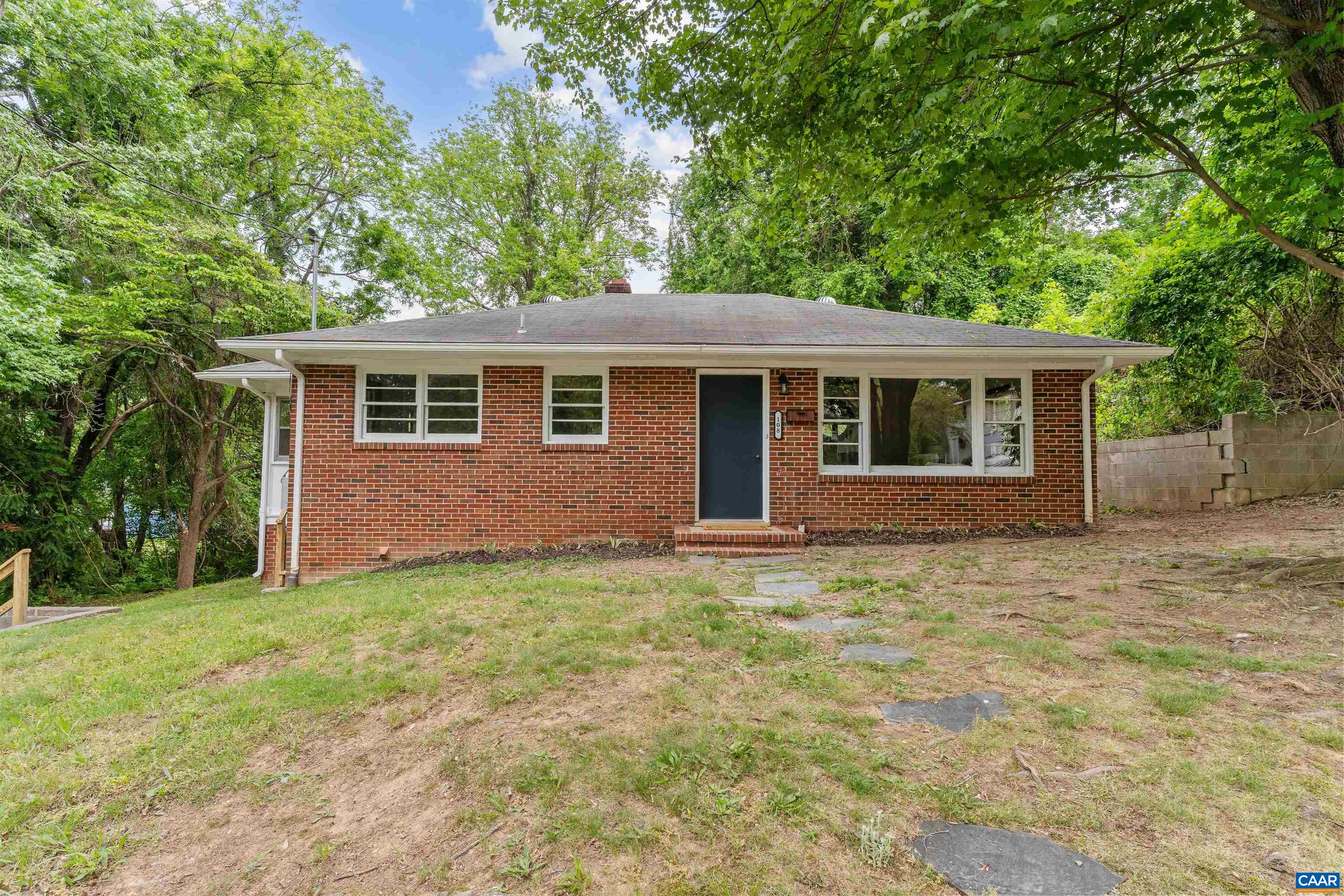 108 VAUGHAN DR, FARMVILLE, Virginia 23901, 2 Bedrooms Bedrooms, ,1 BathroomBathrooms,Residential,108 VAUGHAN DR,676944 MLS # 676944