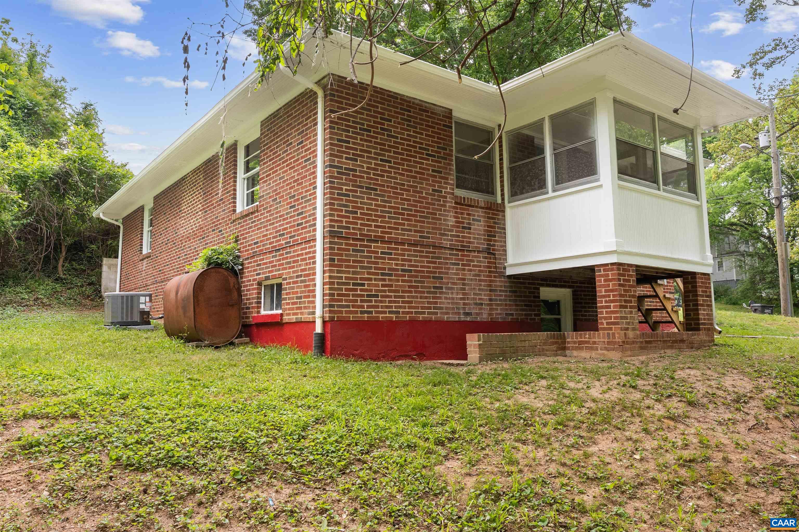 108 VAUGHAN DR, FARMVILLE, Virginia 23901, 2 Bedrooms Bedrooms, ,1 BathroomBathrooms,Residential,108 VAUGHAN DR,676944 MLS # 676944