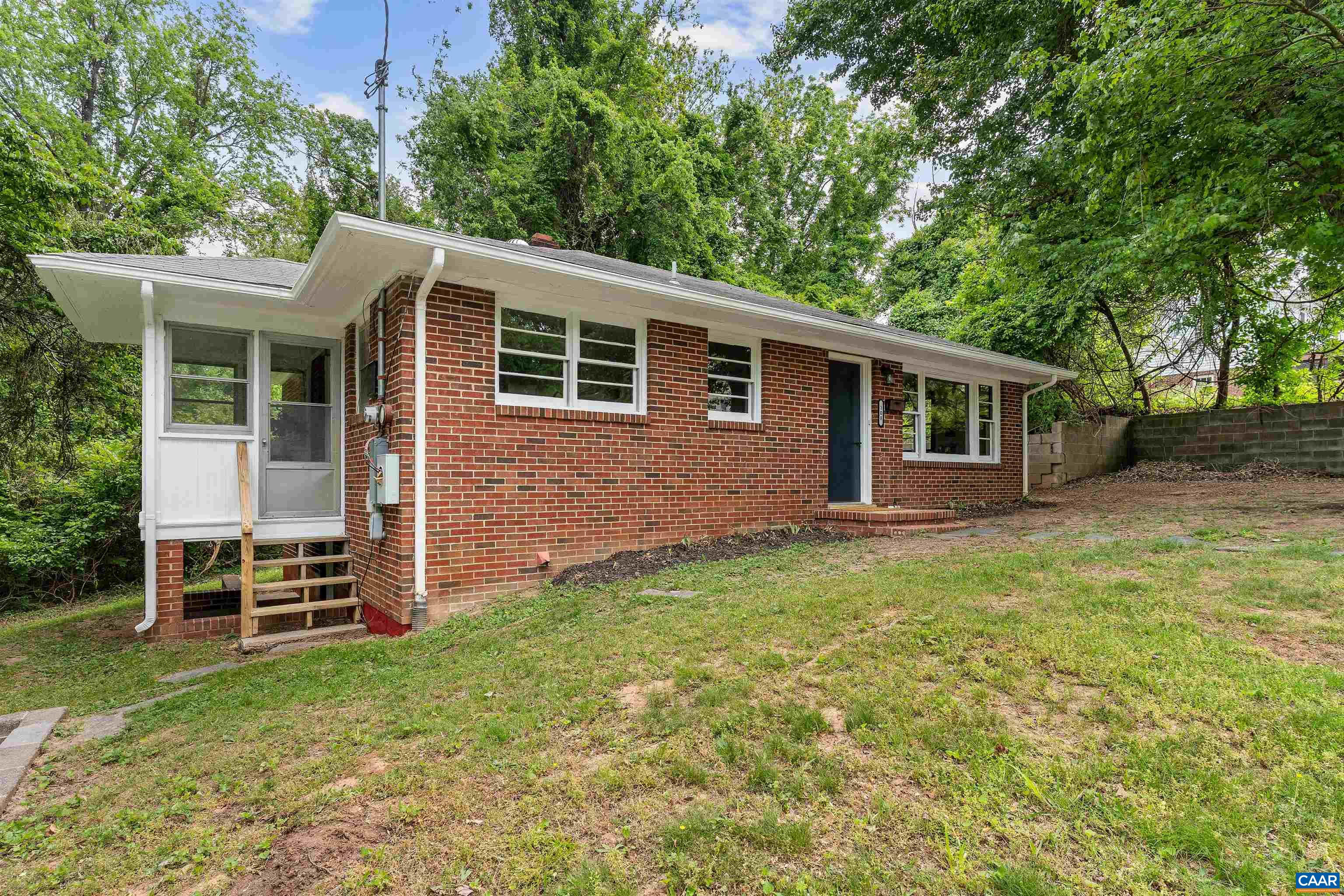 108 VAUGHAN DR, FARMVILLE, Virginia 23901, 2 Bedrooms Bedrooms, ,1 BathroomBathrooms,Residential,108 VAUGHAN DR,676944 MLS # 676944