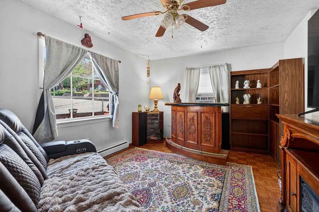 203 HALL ST, STAUNTON, Virginia 24401, 4 Bedrooms Bedrooms, ,1 BathroomBathrooms,Residential,203 HALL ST,676946 MLS # 676946