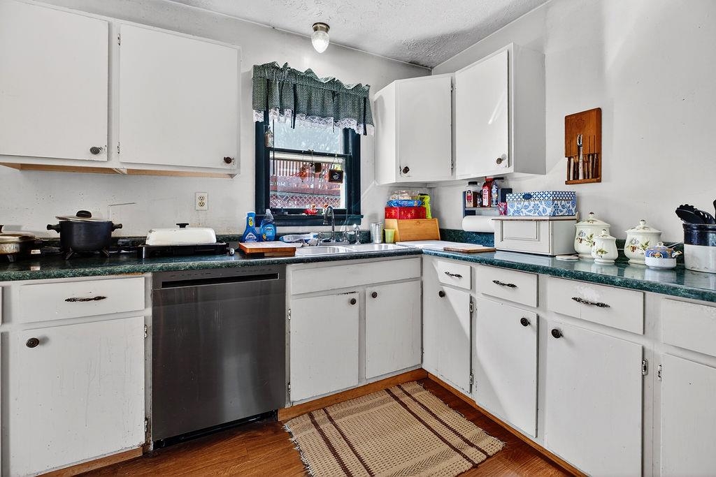 203 HALL ST, STAUNTON, Virginia 24401, 4 Bedrooms Bedrooms, ,1 BathroomBathrooms,Residential,203 HALL ST,676946 MLS # 676946